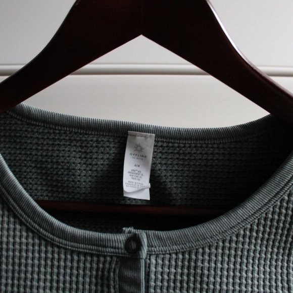 OFFLINE Main Squeeze Seamless Waffle Cropped Henley T-Shirt - Picture 5 of 6